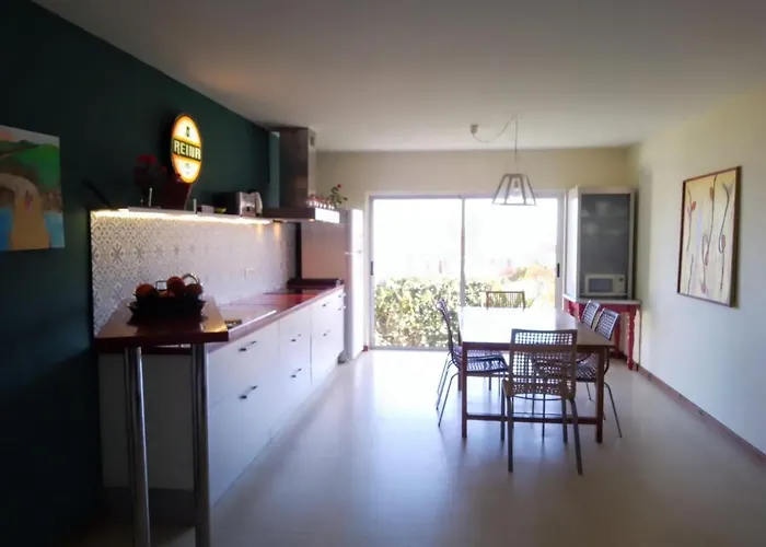 Moon In The Garden *