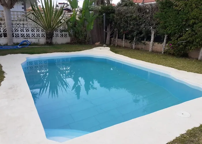 Moon In The Garden *