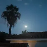 Apartment Moon In The Garden