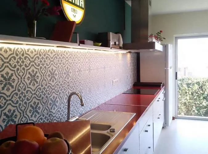 Moon In The Garden לוס ריאלחוס